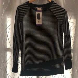 Danskin long sleeve shirt
